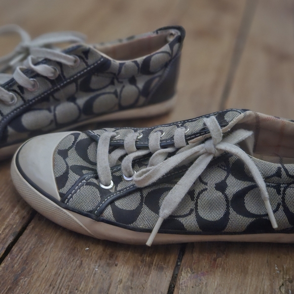 Coach Barrett Converse 8B - Picture 2 of 8